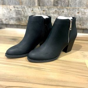 NWT black booties